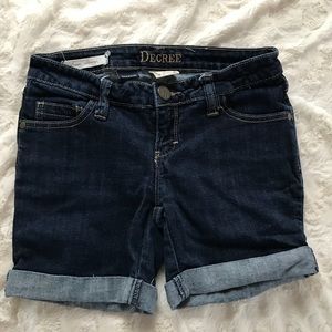Decree jean shorts